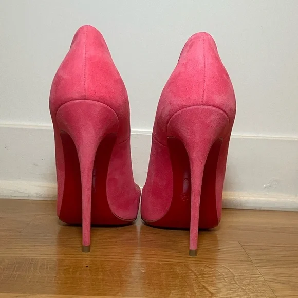 Christian Louboutin Pink Suede So Kate Heels - Picture 4 of 8